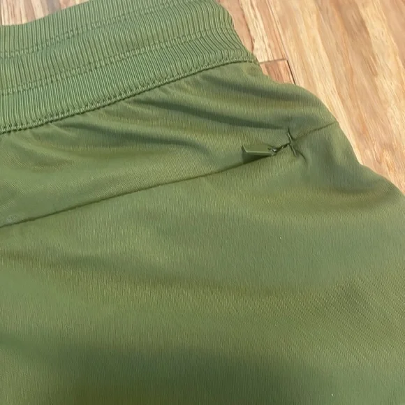 The North Face Women's Aphrodite Shorts - Picture 10 of 11